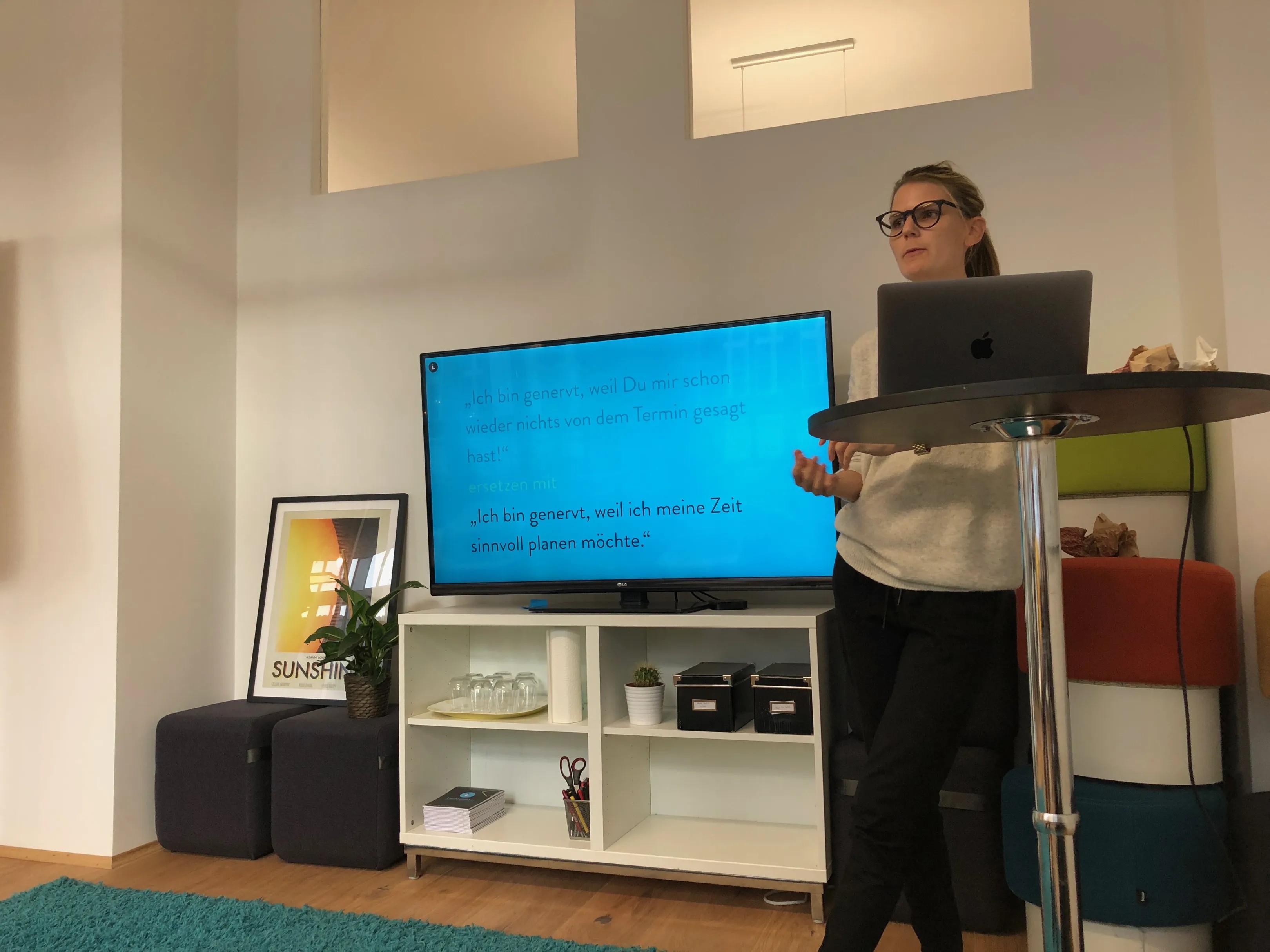 Susanne spricht über gewaltfreie Kommunikation