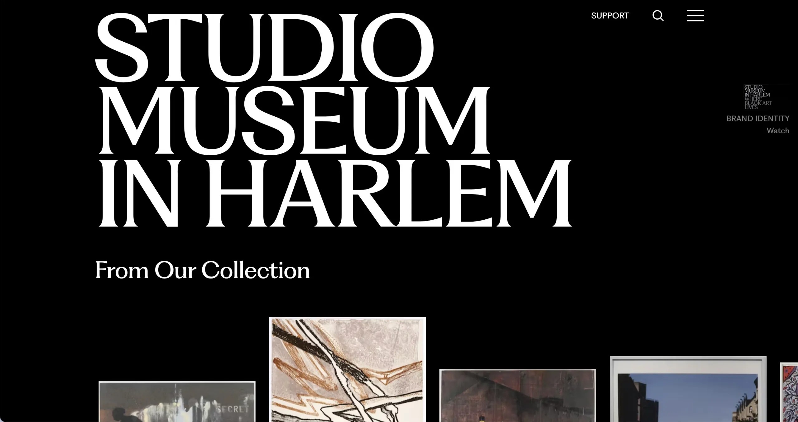 schwarzer Hintergrund, darüber weiße Schrift in Großbuchstaben darunter Fotos in Kacheln